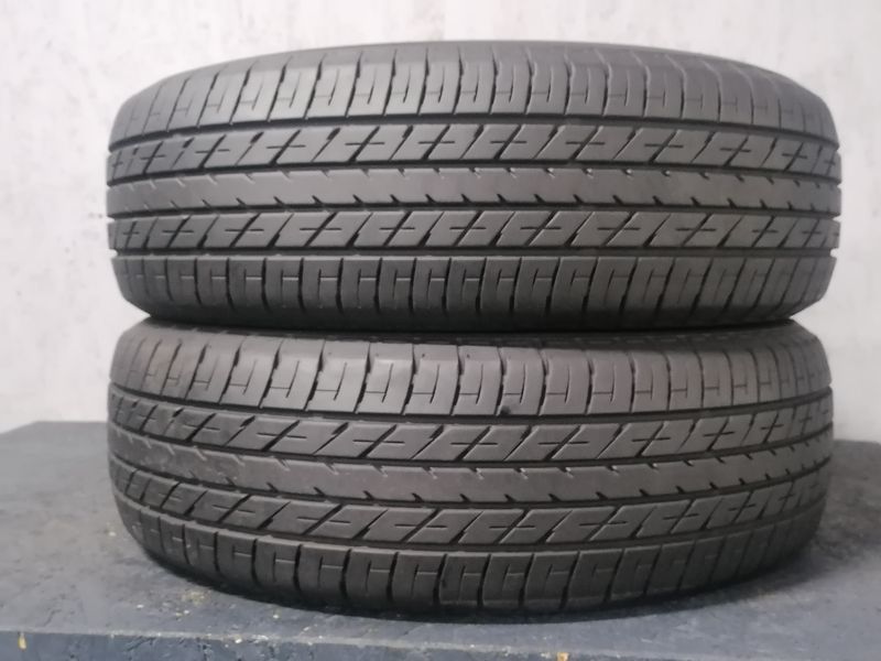 Шини б\у 215/65 R16