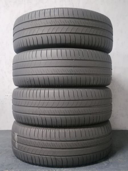 Шини б\у 215/60 R16