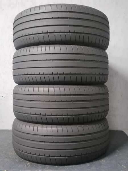 Шини б\у 225/55 R17