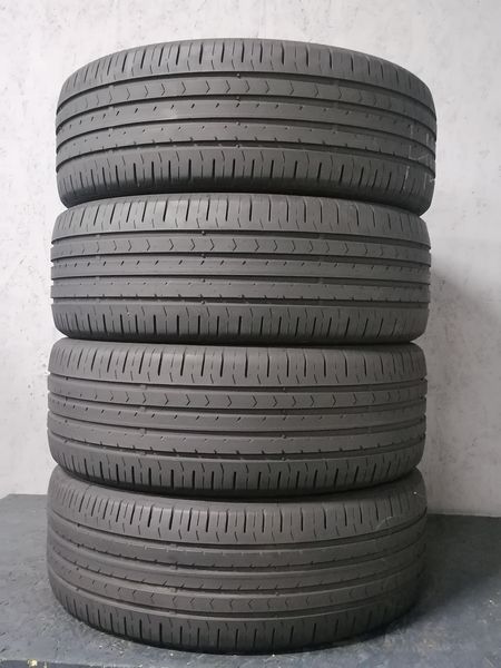 Шини б\у 215/55 R17