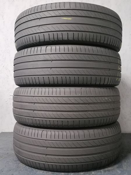 Шини б\у 225/55 R18