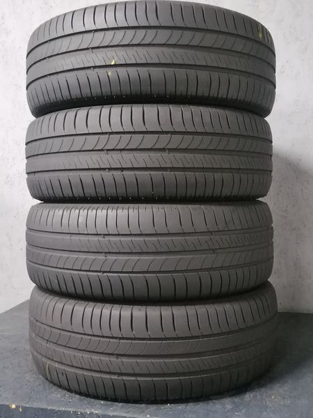 Шини б\у 215/60 R16