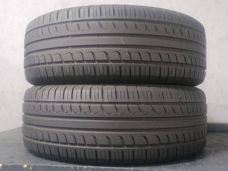 Шини б\у 215/65 R16