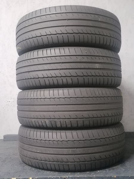 Шини б\у 215/60 R16