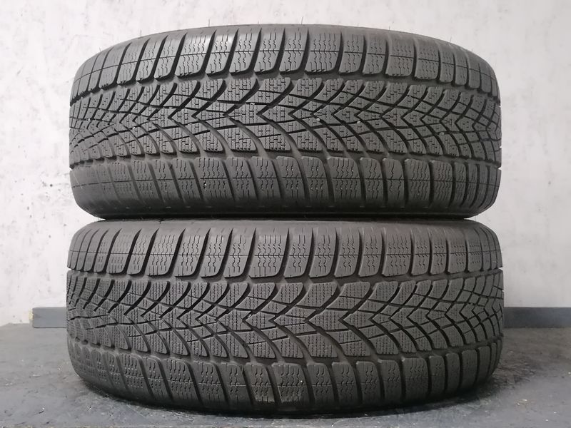 Шини б\у 225/55 R17