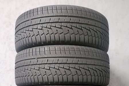 Шини б\у 215/60 R17