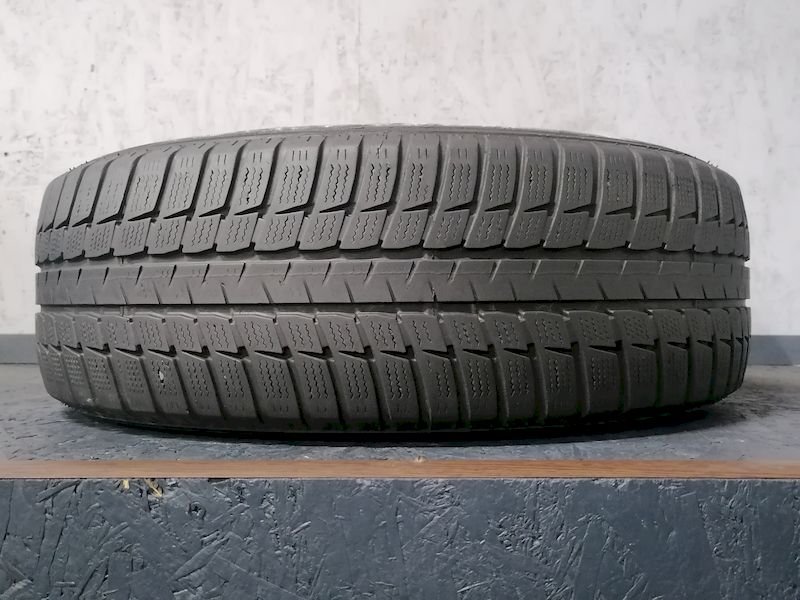 Шини б\у 205/60 R16