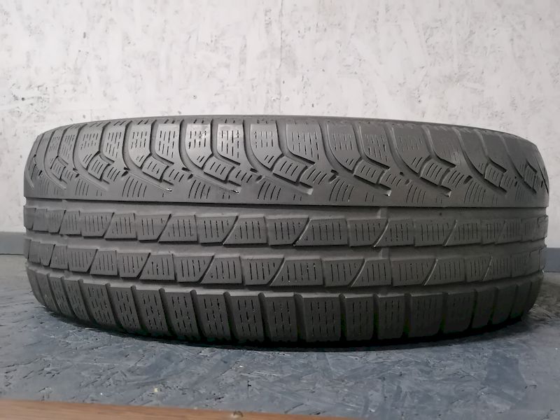 Шини б\у 215/60 R16