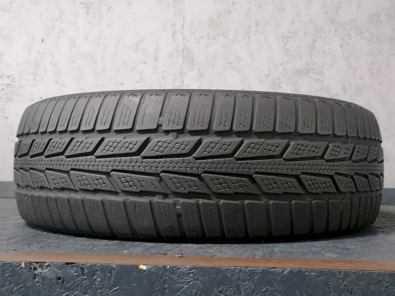 Шини б\у 205/60 R16