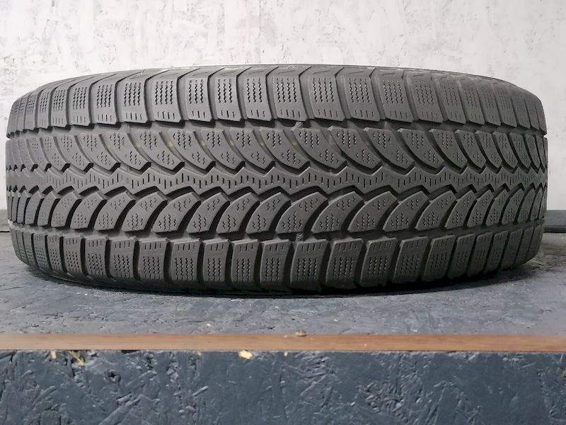 Шини б\у 215/65 R16