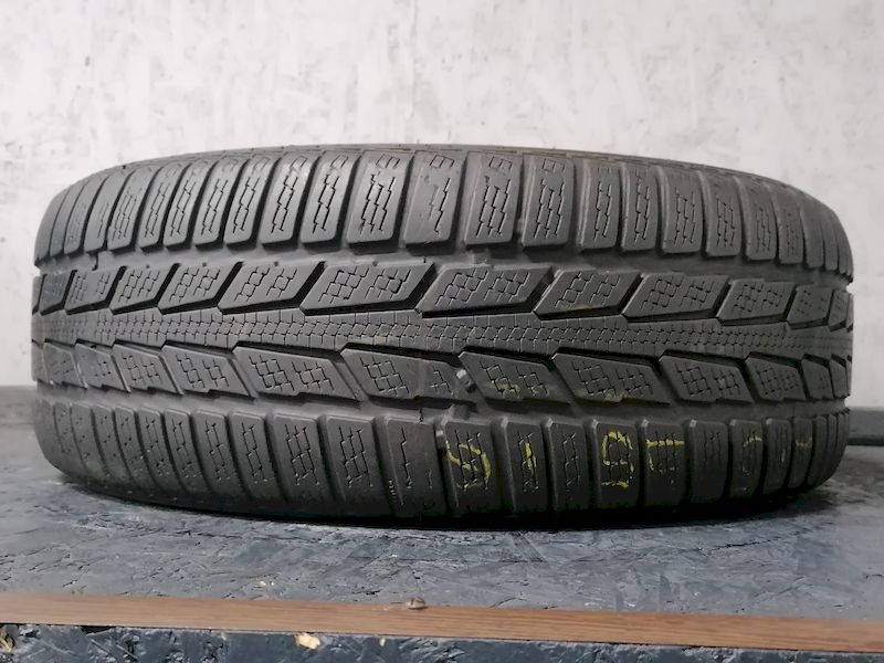 Шини б\у 215/55 R16