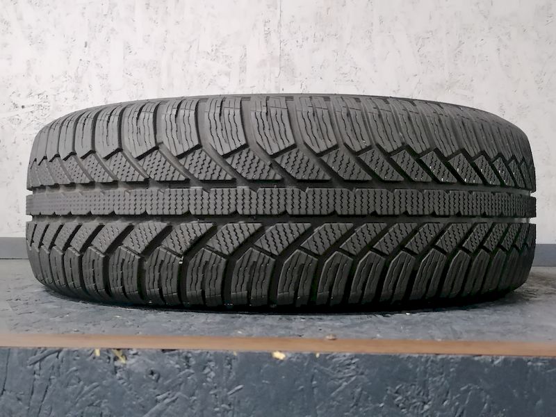 Шини б\у 215/60 R16
