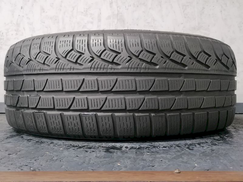Шини б\у 245/45 R17