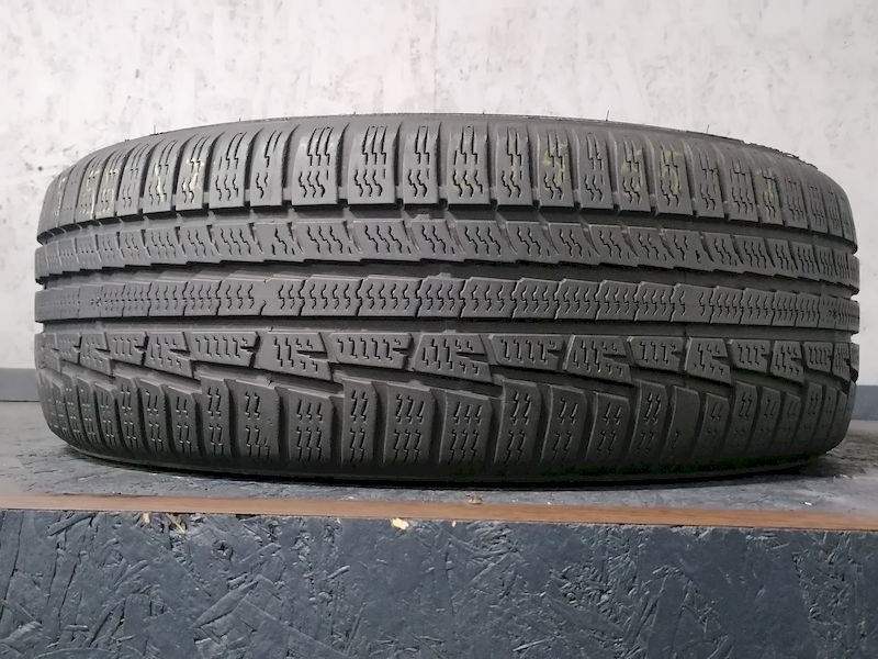 Шини б\у 215/55 R17