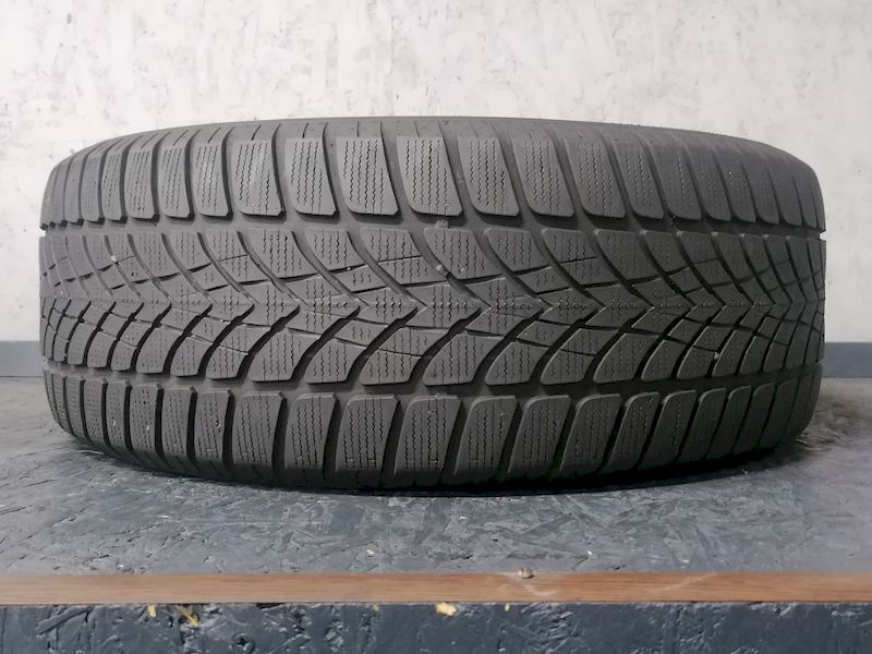 Шини б\у 225/50 R17