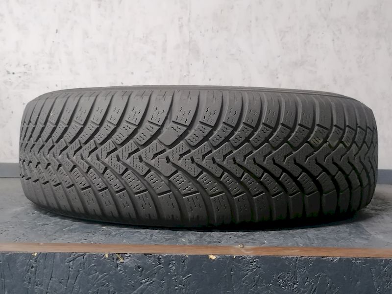 Шини б\у 215/65 R17