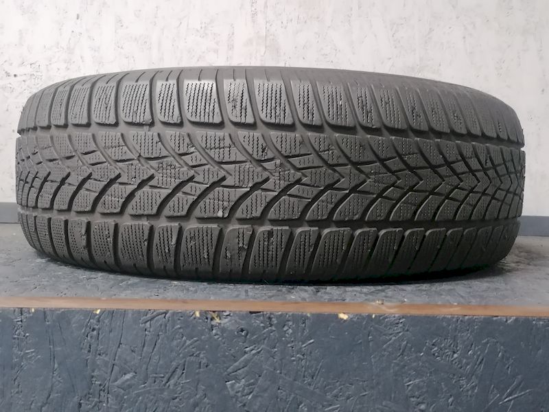 Шини б\у 235/65 R17