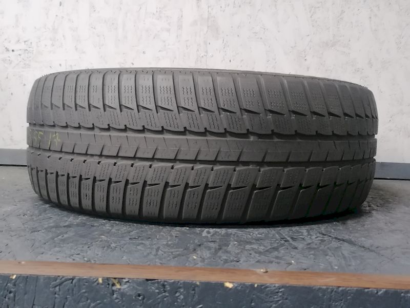 Шини б\у 215/55 R17