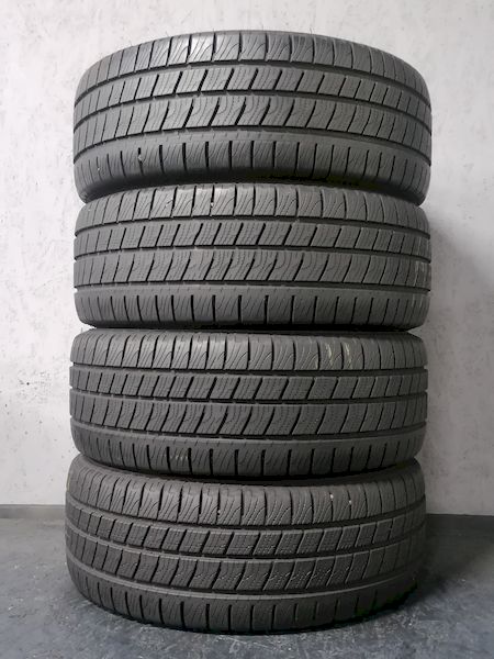 Шини б\у 225/55 R17C