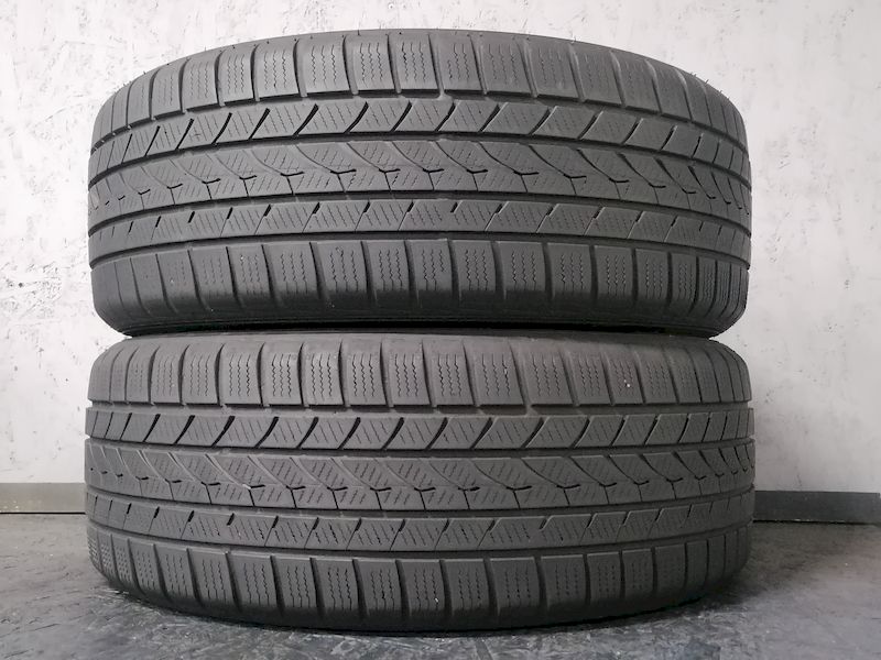 Шини б\у 215/55 R17