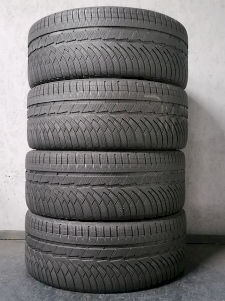 Шини б\у 235/35 R20