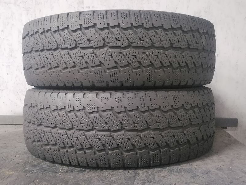 Шини б\у 205/65 R15C