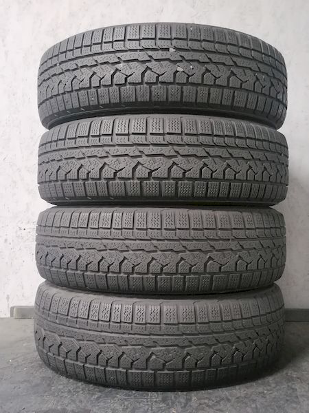 Шини б\у 235/60 R17