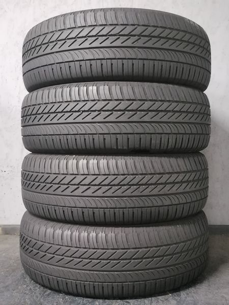 Шини б\у 235/65 R17