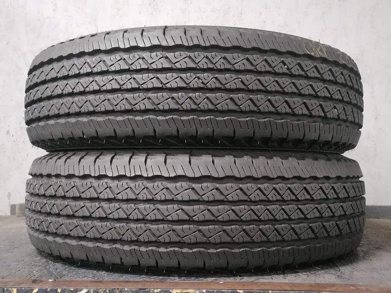 Шини б\у 215/75 R15