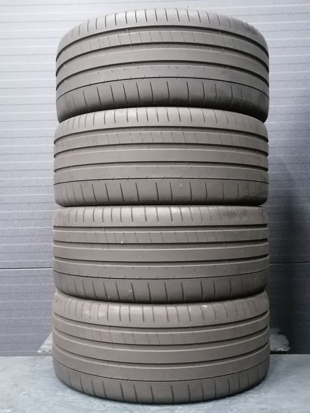 Шини б\у 235/35 R19