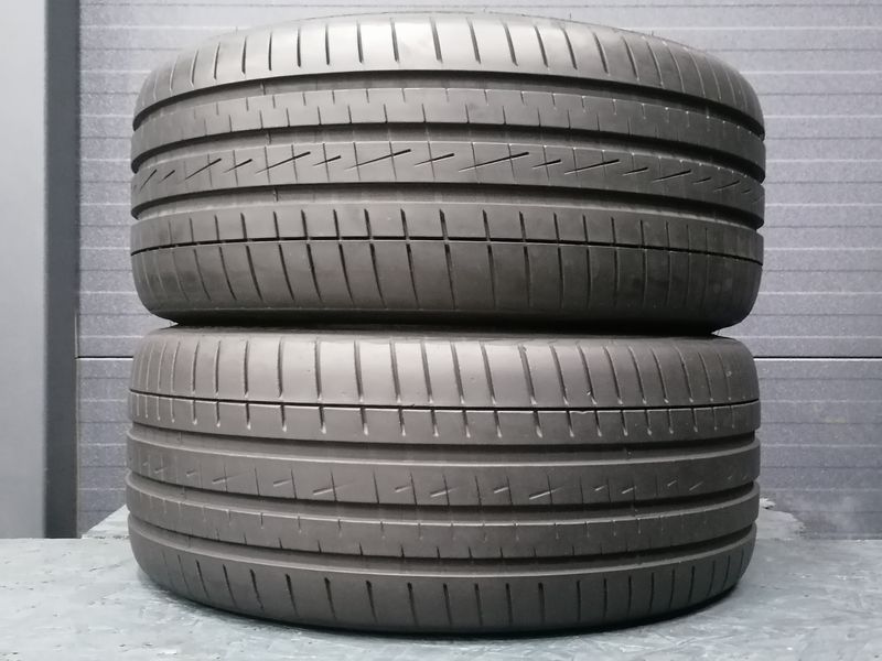 Шини б\у 225/35 R19