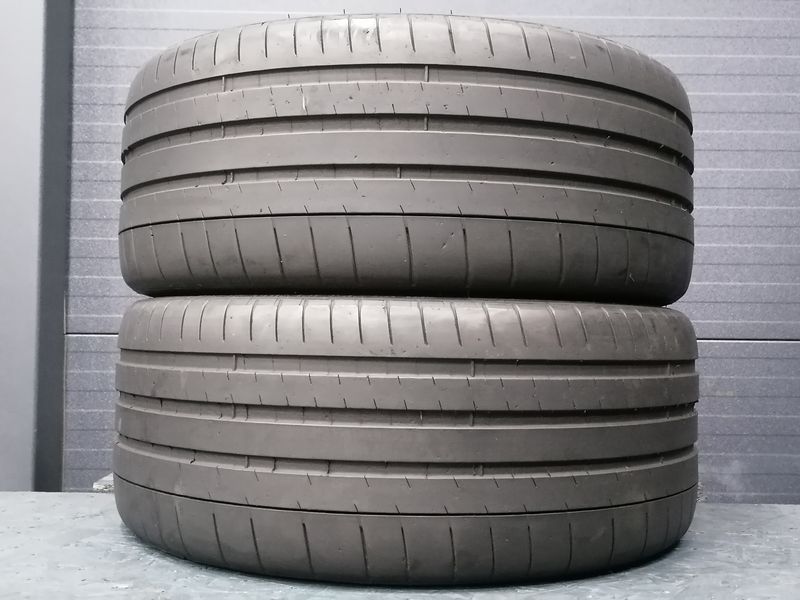 Шини б\у 235/35 R20