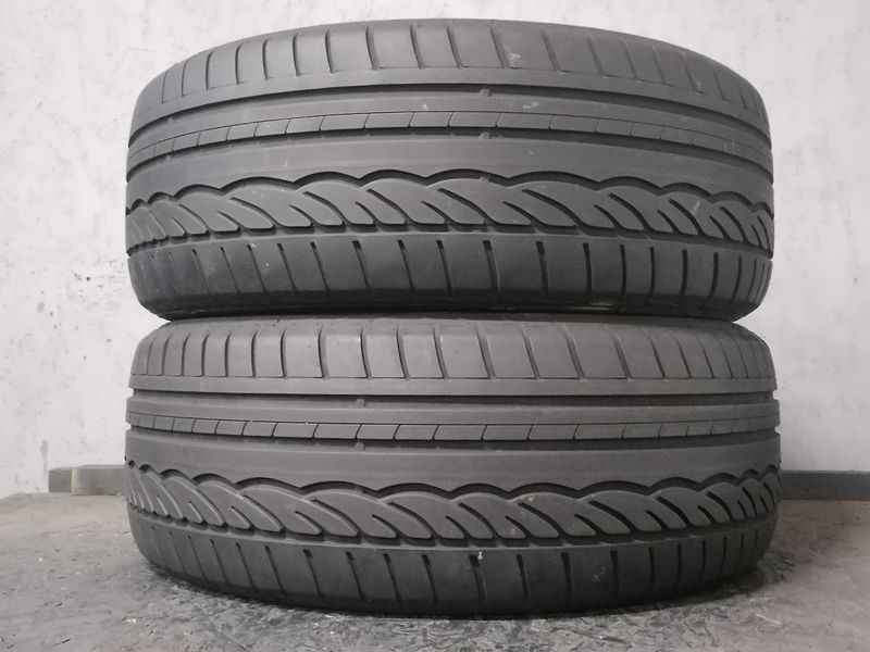 Шини б\у 225/55 R17