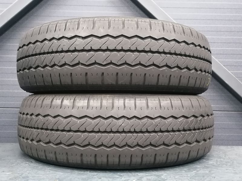Шини б\у 205/70 R15C