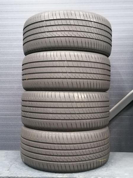 Шини б\у 235/40 R18