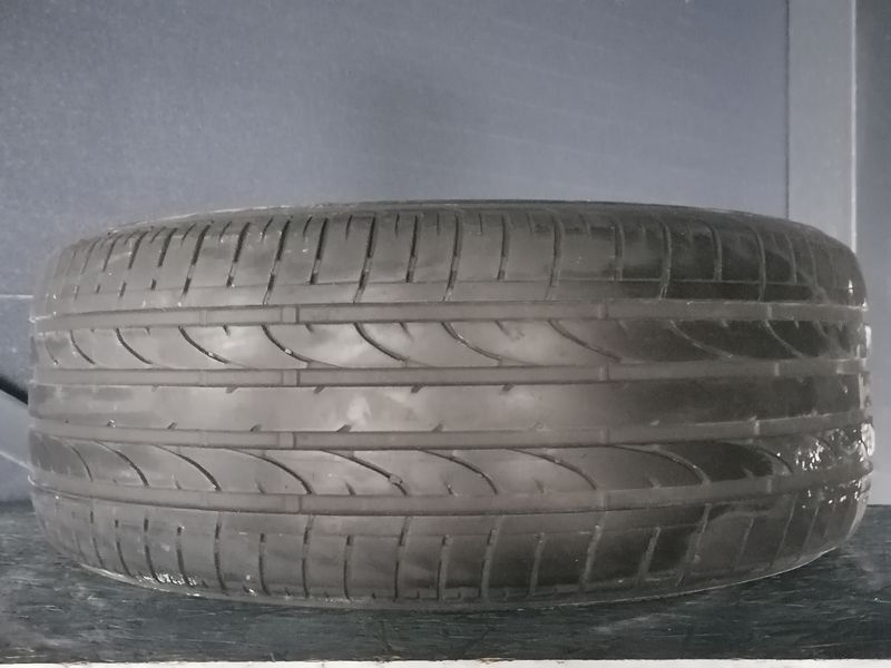 Шини б\у 235/50 R18