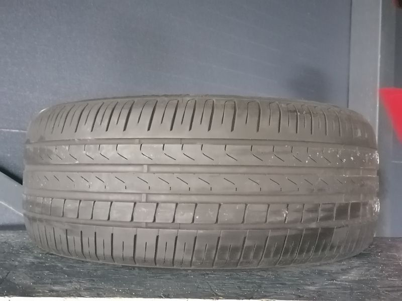 Шини б\у 235/45 R18