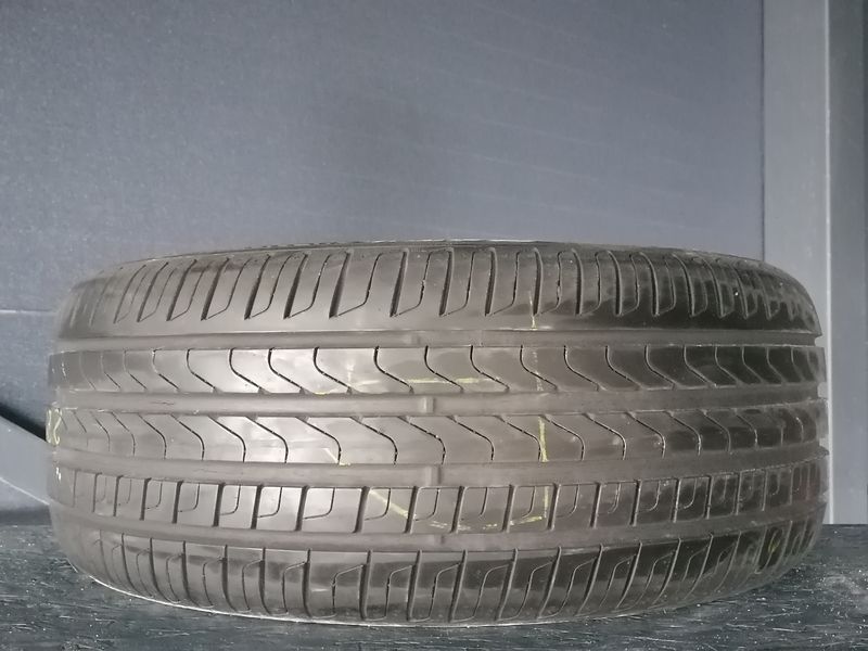 Шини б\у 225/40 R18