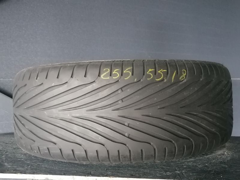 Шини б\у 255/55 R18