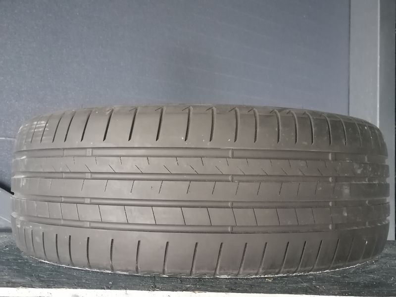 Шини б\у 235/55 R18