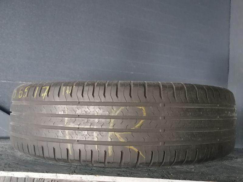 Шини б\у 215/65 R17