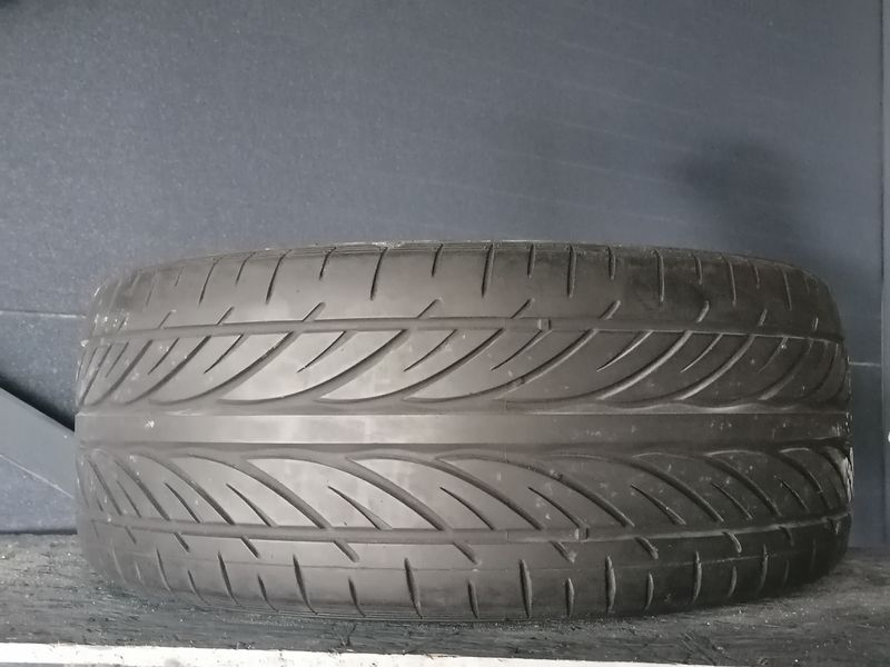 Шини б\у 245/40 R17