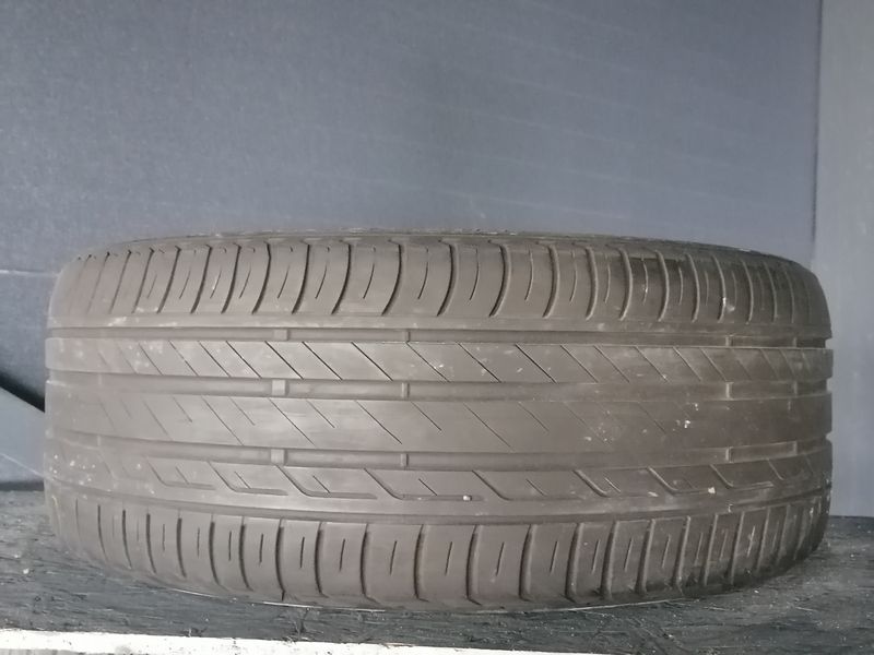 Шини б\у 225/45 R17