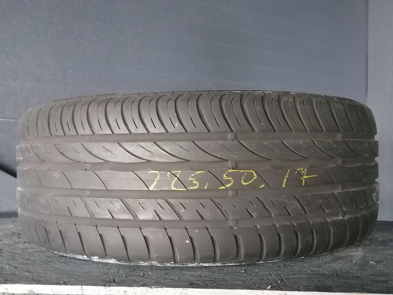 Шини б\у 225/50 R17