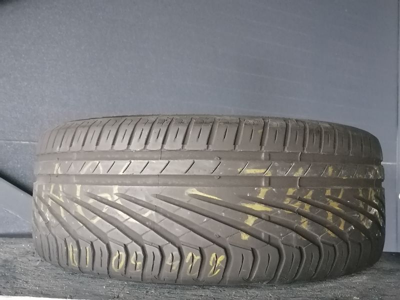 Шини б\у 225/50 R17