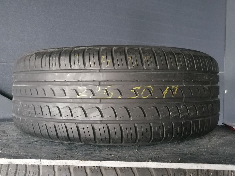 Шини б\у 225/50 R17