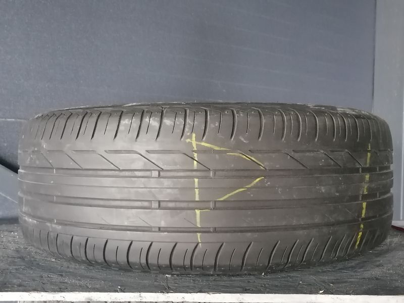 Шини б\у 225/55 R17