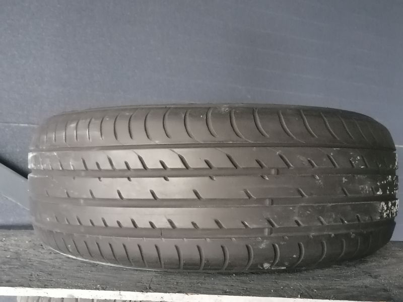 Шини б\у 225/55 R17