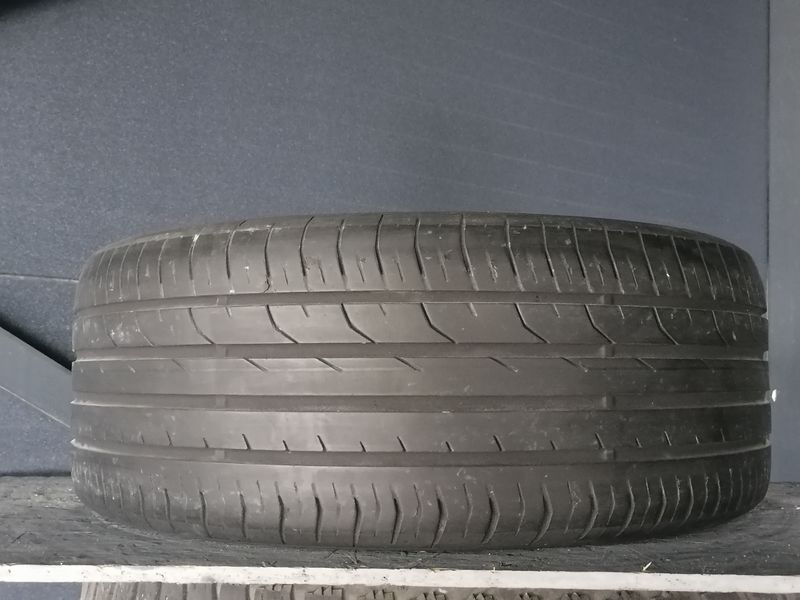 Шини б\у 225/50 R17