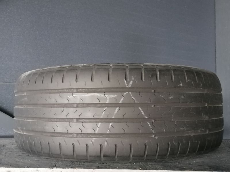 Шини б\у 225/50 R17